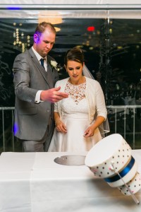 Wedding Cake falling