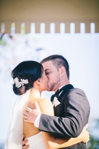 The wedding kiss at Brisbane Golf Club